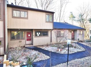 13 Cedar Spring Ln, Woodbury, CT 06798