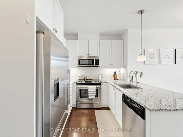 15277 Yonge St #602A, Aurora, ON L4G 1Y3