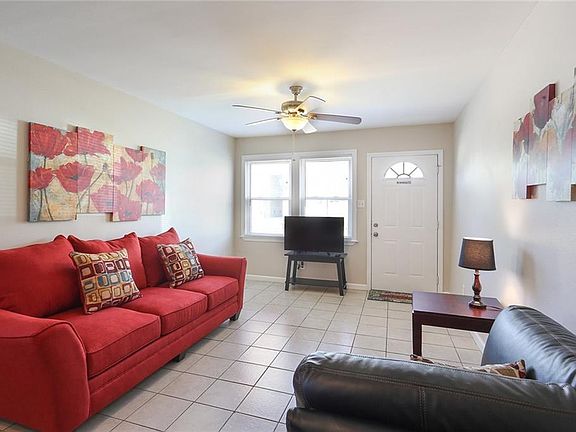 3rd image of 2220-22 Mendez St