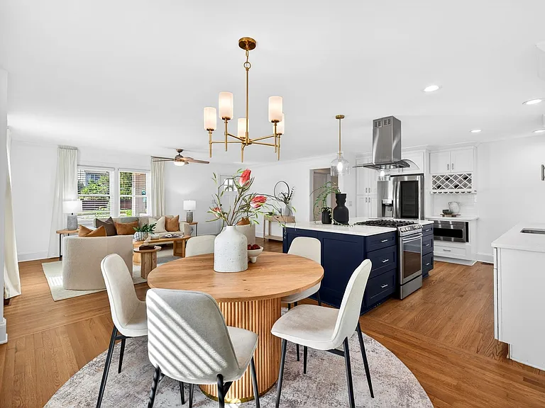 1214 N Sharon Amity Rd — Photo 12