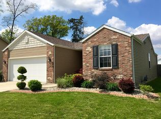 925 Woodberry Ln, Charleston, IL