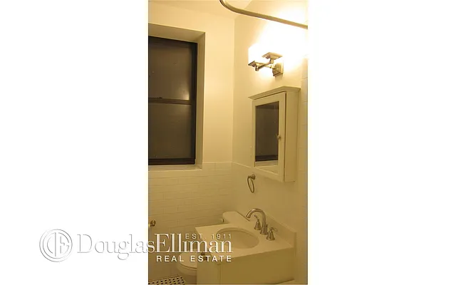Rented by Douglas Elliman | media 18