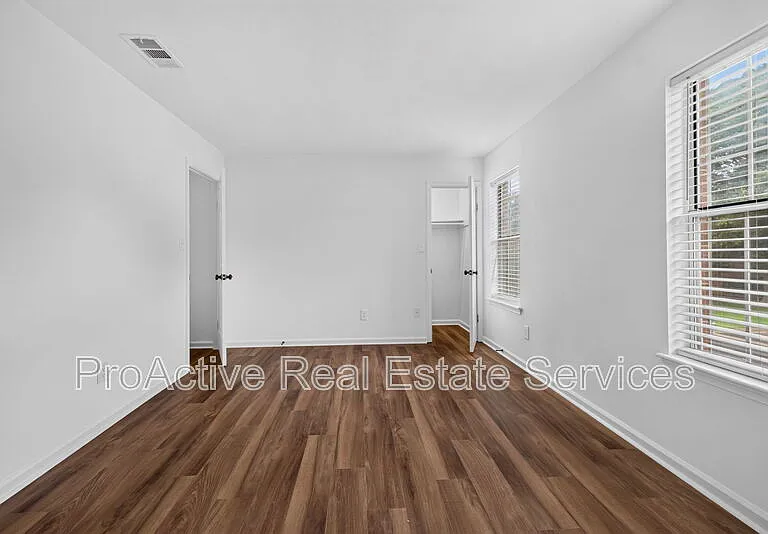 1031 Still Harbor Cir — Photo 14