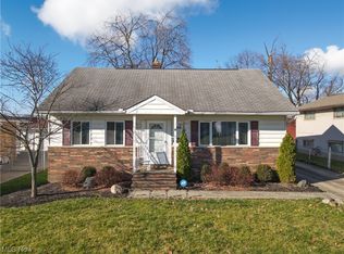 5988 White Pine Dr, Bedford Heights, OH