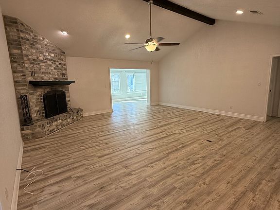 5th image of 1211 Clearwater Dr
