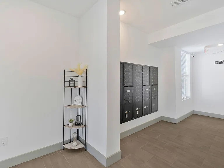 Liberty Lofts — Photo 33