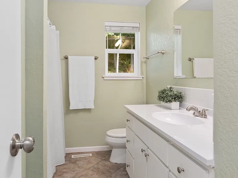 34685 Bridge View Dr NE — Photo 7