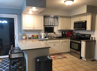 607 Sunrise Dr, Sullivan, IL 61951