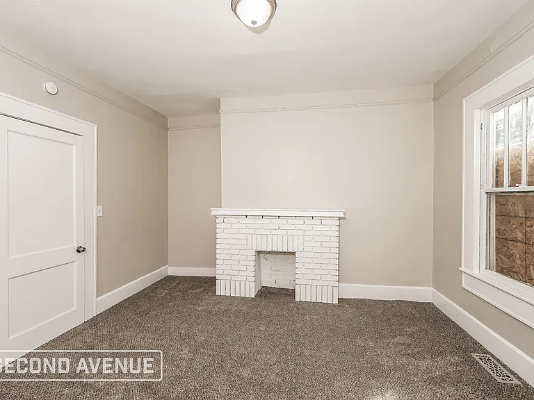 2800 Avenue H — Photo 6