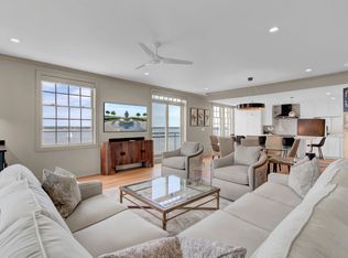 1 King St APT 607, Charleston, SC 29401