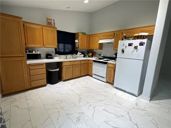 13322 El Rio Ln, Desert Hot Springs, CA 92240