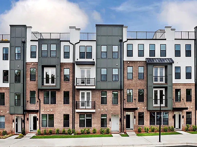 1232 S Person St #201 — Photo 3