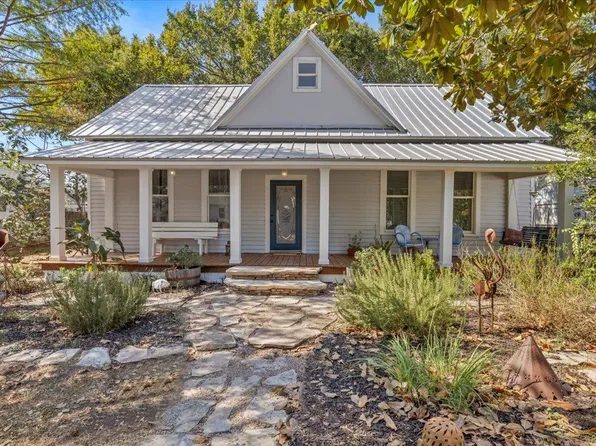 503A Wilkes St, Smithville, TX 78957