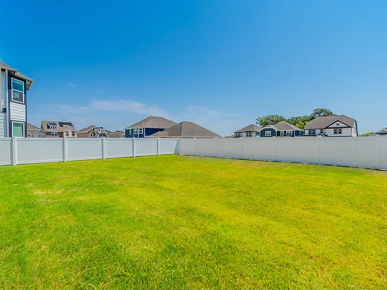 5948 Hopkins Dr — Photo 23
