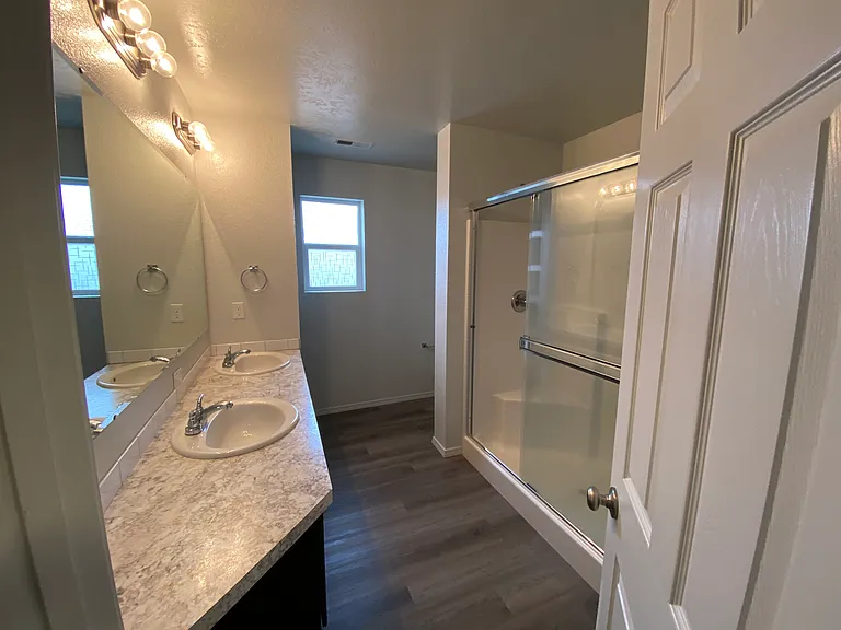 840 SW Lago St — Photo 12