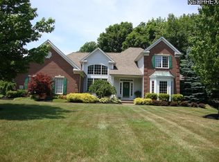 7180 Green Valley Dr, Mentor, OH 44060
