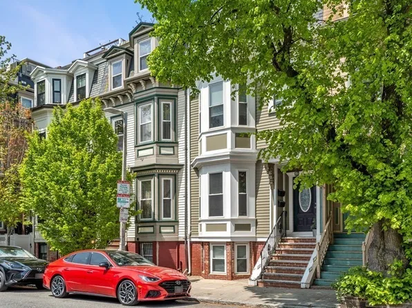 584 E 7th St #2, South Boston, MA 02127