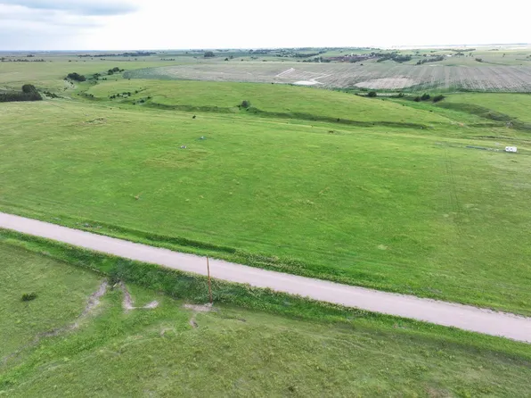 89th Eagle Rd, Kearney, NE 68845