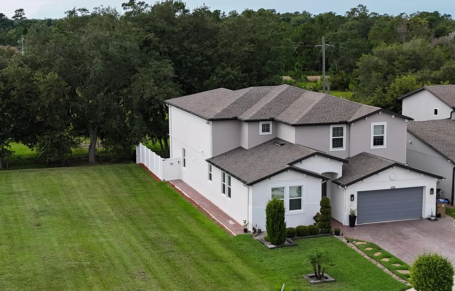 5 bed, 3200 sqft, $3,200 — Photo 1