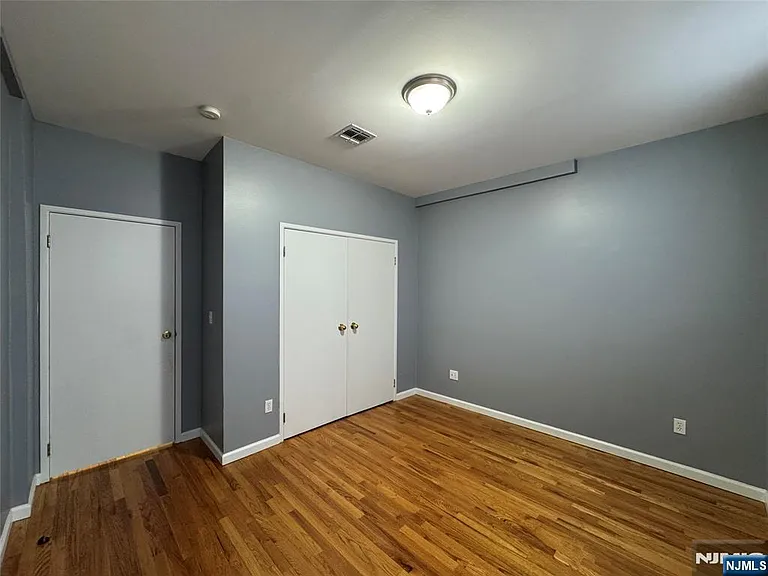 610 Devon St — Photo 30