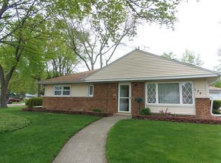 174 Shabbona Dr, Park Forest, IL