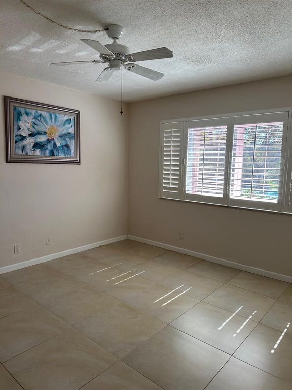 350 S Cypress Road #522, photo 9