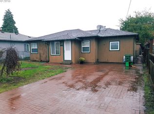 221 Sweet Ln, Cottage Grove, OR 97424