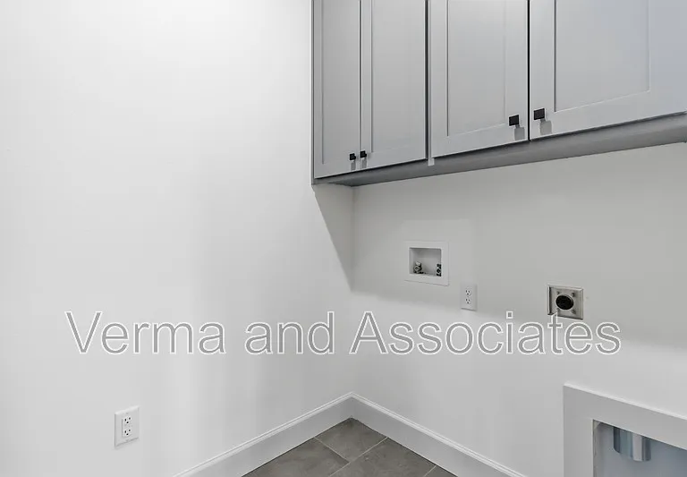 920 Trestle Ln — Photo 11
