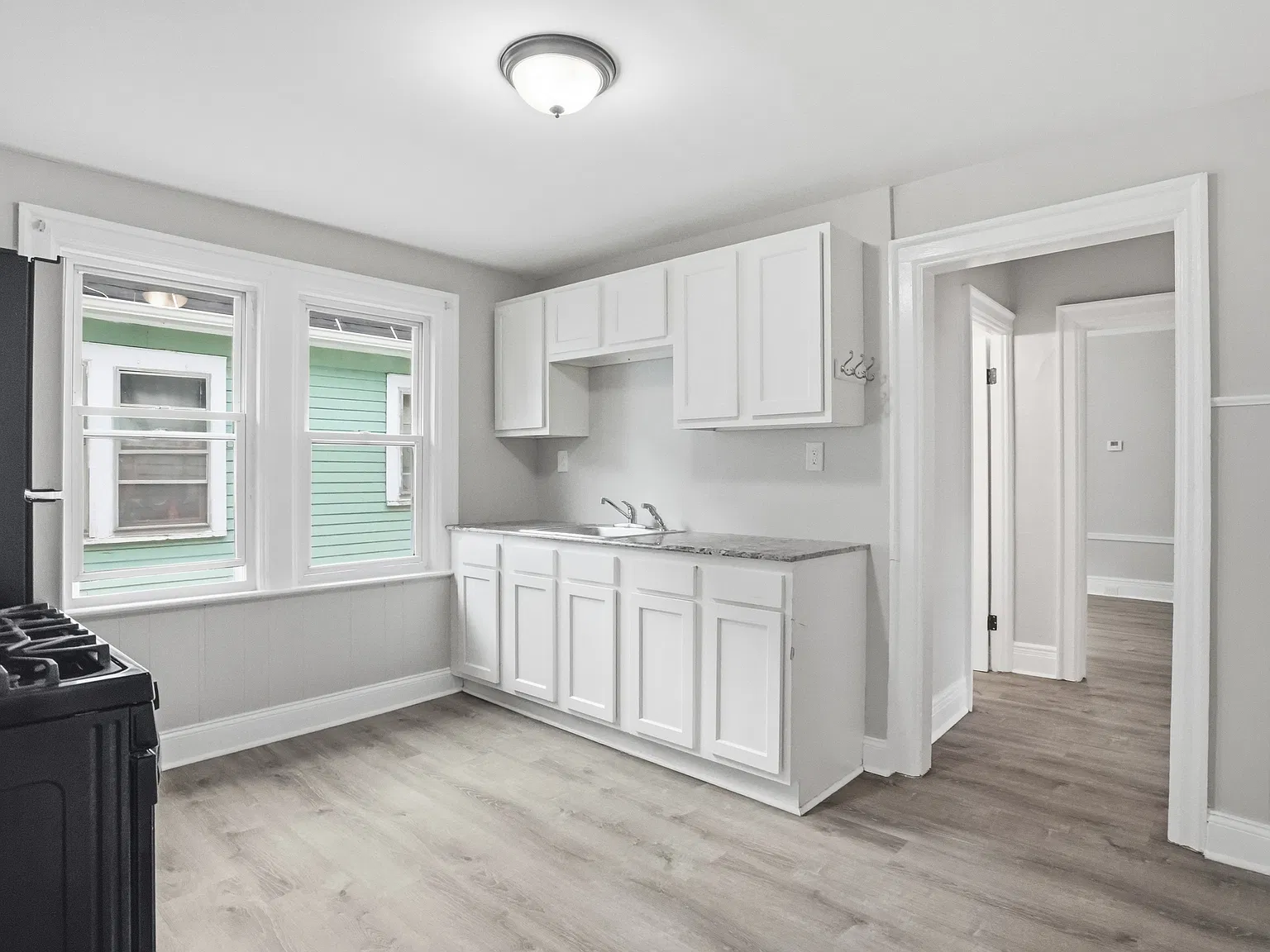 2 bed, 1000 sqft, $1,400 — Photo 3