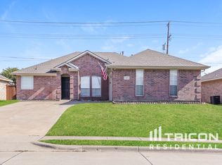445 Leisure Dr, Cedar Hill, TX 75104
