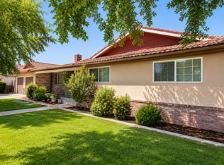 2607 Warwick Ln, Modesto, CA 95350
