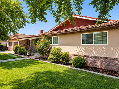 2607 Warwick Ln Photo 1