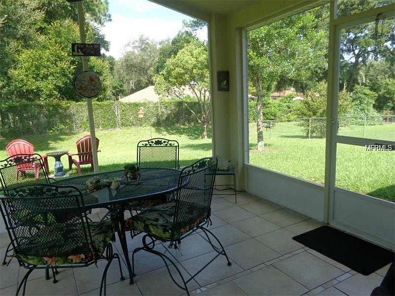 2nd image of 911 Park Valley Cir