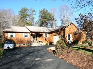119 Cuyler Wilee Rd, Johnson City, TN 37601