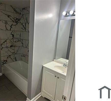 3rd image of 6199 Creekford Ln