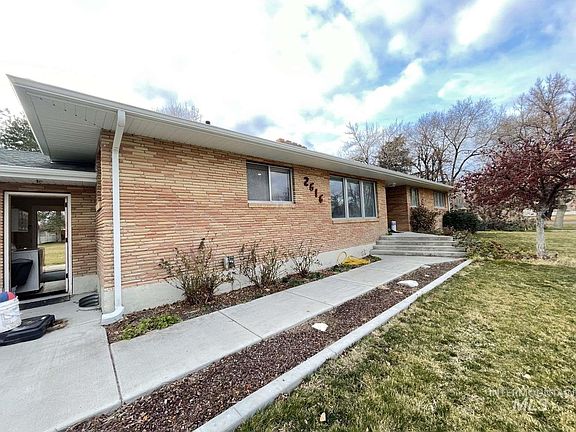 3rd image of 2616 Burton Ave
