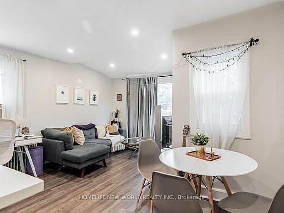 3rd image of 878 Kingston Rd