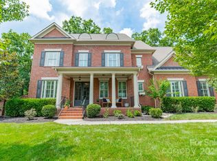 2004 Viscount Dr, Matthews, NC 28104