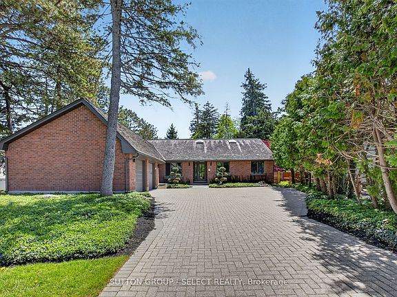 2nd image of 8 Tallwood Cir