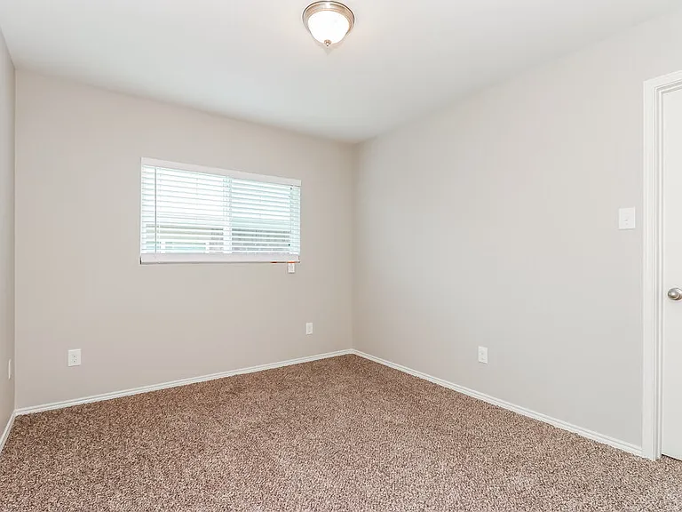 3132 Middleview Rd — Photo 11