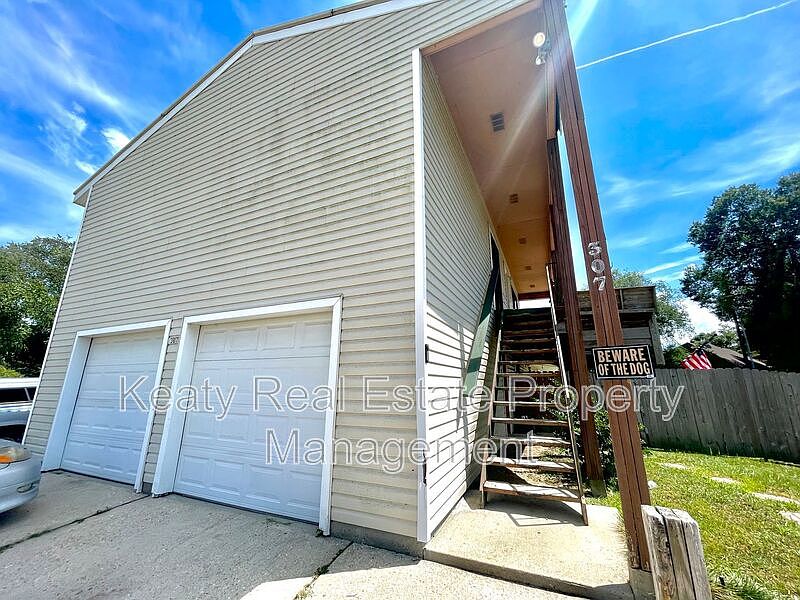 1st image of 307 Cougar Rdg APT 1