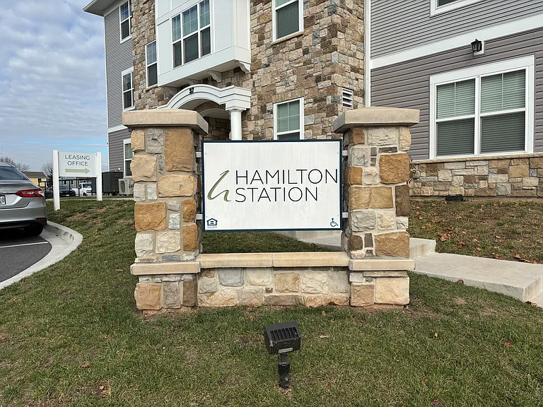 Hamilton Station Apartments — Photo 2