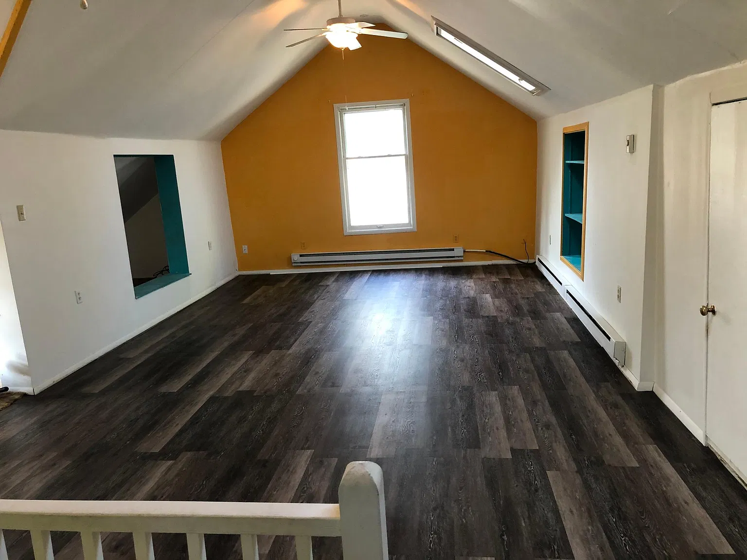 909C Columbia Ave — Photo 2