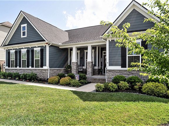 2nd image of 2032 Canyon Echo Dr