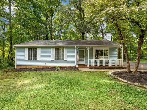 704 Alamance St, Gibsonville, NC 27249
