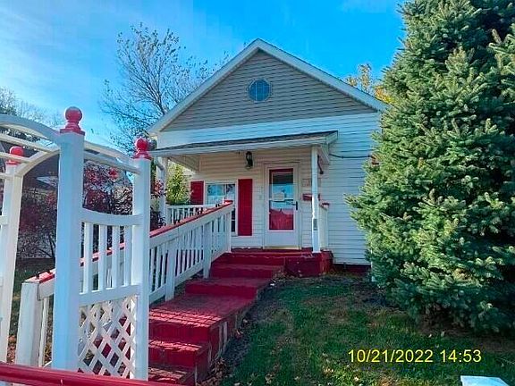 3rd image of 1142 E Temple St
