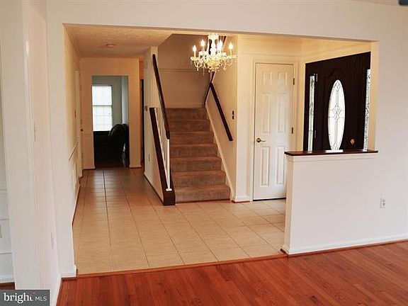 3rd image of 101 Haldane Ct