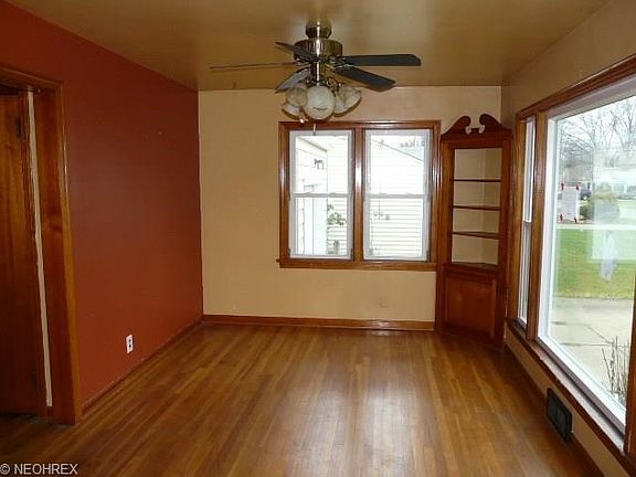 5th image of 122 Jerrol Ct