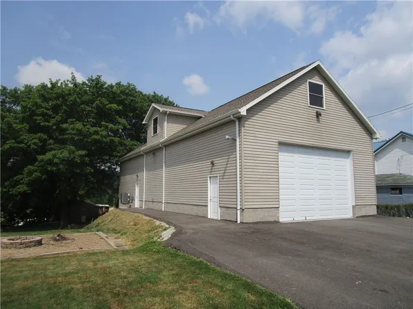 312 7th Ave, Sutersville, PA 15083
