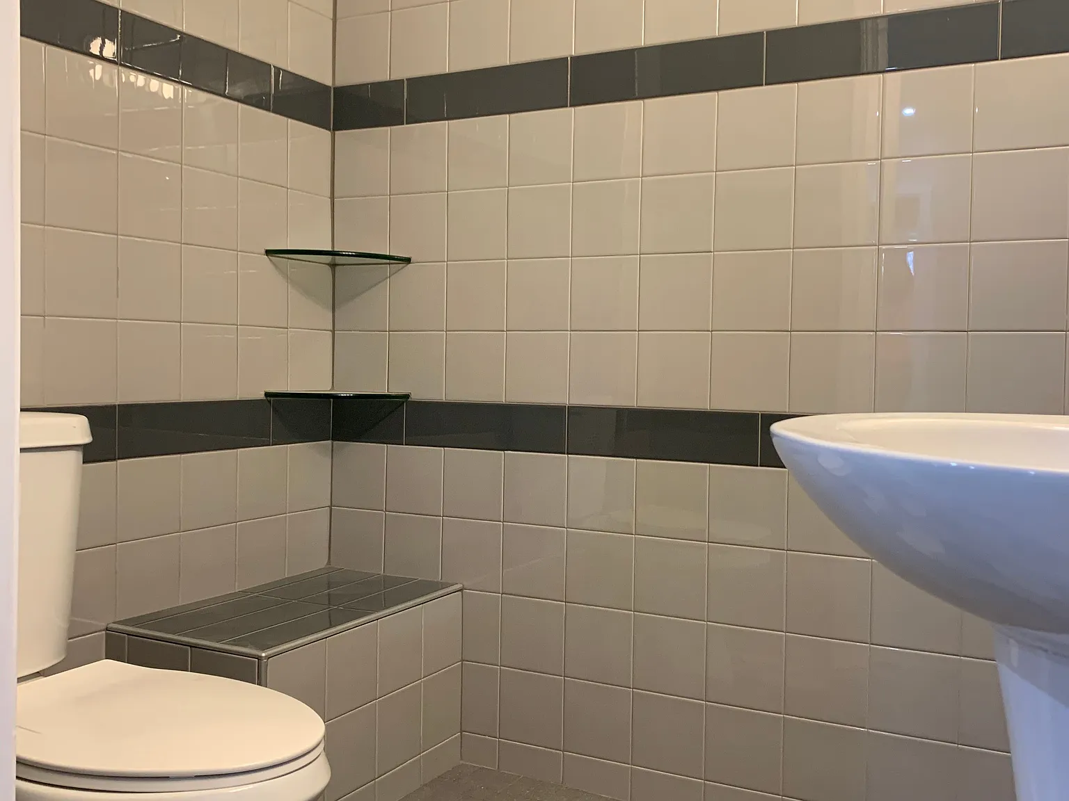 2 bed, 1.0 bath, 750 sqft, $1,600 — Photo 2
